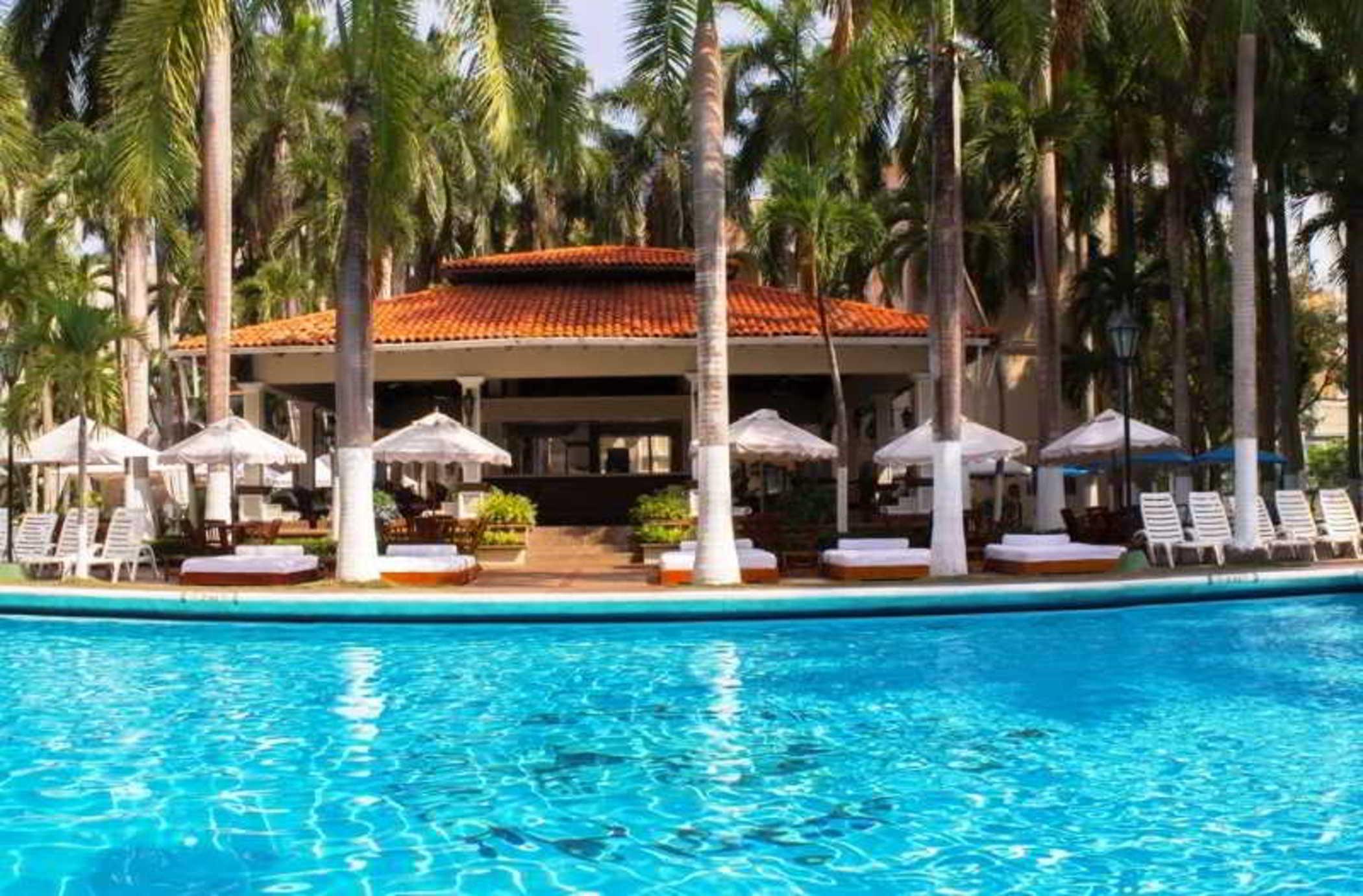 Hotel El Prado Barranquilla  Luaran gambar The pool at the Sheraton Nha Trang Hotel & Spa Resort